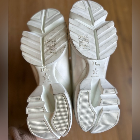 Dior D Connect White Chunky Sneakers - Picture 9 of 13